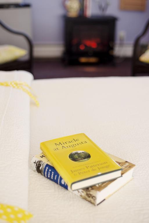 Savannah House Wine Country Inn & Cottages Himrod Quarto foto